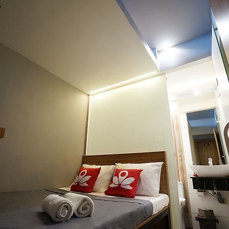 Zen Rooms Basic Kualanamu メダン エクステリア 写真