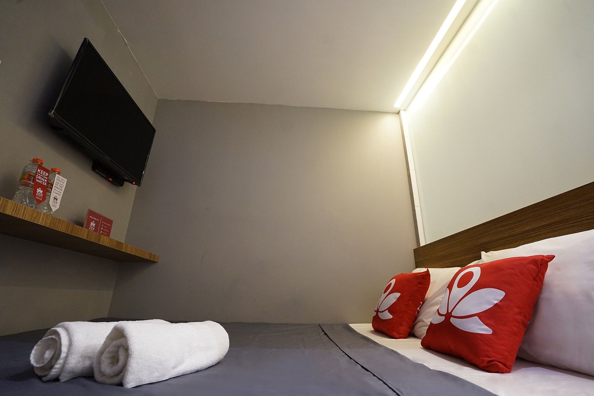 Zen Rooms Basic Kualanamu メダン エクステリア 写真