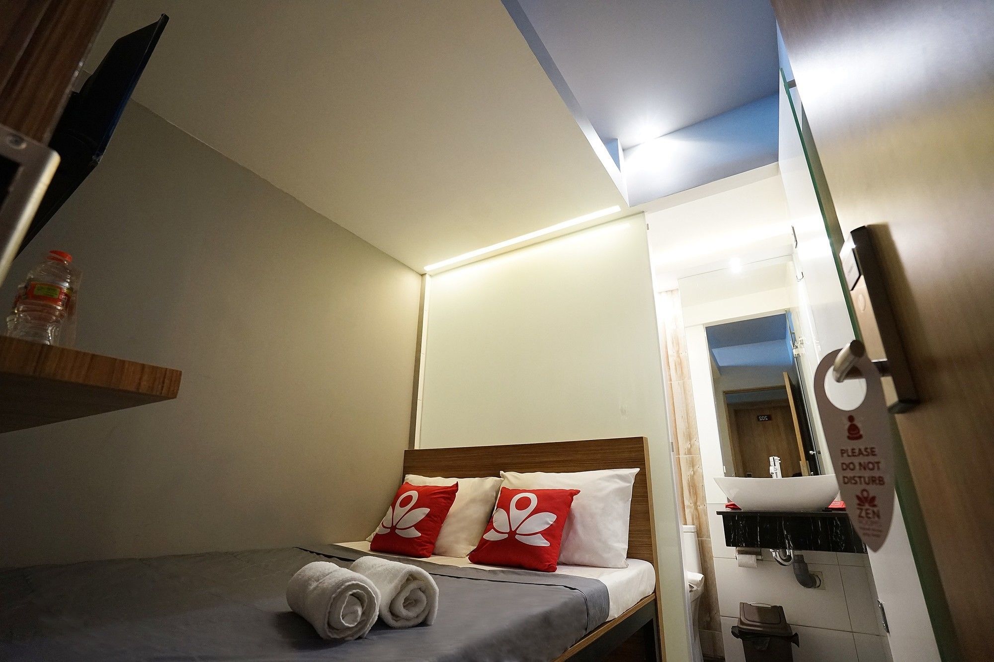 Zen Rooms Basic Kualanamu メダン エクステリア 写真